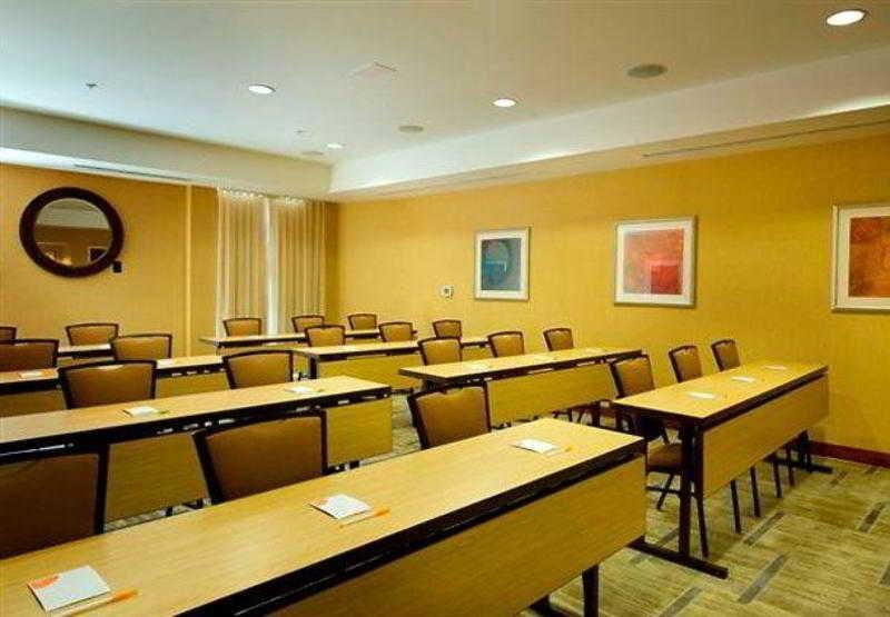 Courtyard By Marriott Atlanta Buford Mall Of Georgia Eksteriør billede