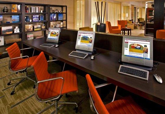 Courtyard By Marriott Atlanta Buford Mall Of Georgia Eksteriør billede