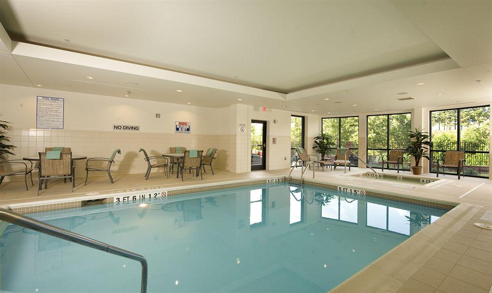 Courtyard By Marriott Atlanta Buford Mall Of Georgia Eksteriør billede