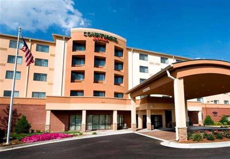 Courtyard By Marriott Atlanta Buford Mall Of Georgia Eksteriør billede